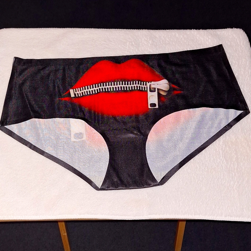 My Lips Are Sealed Women's XXL Panties - Picture 1 of 4